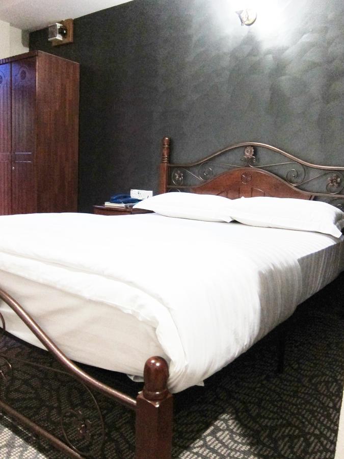 Oriental Inn Kuching Extérieur photo