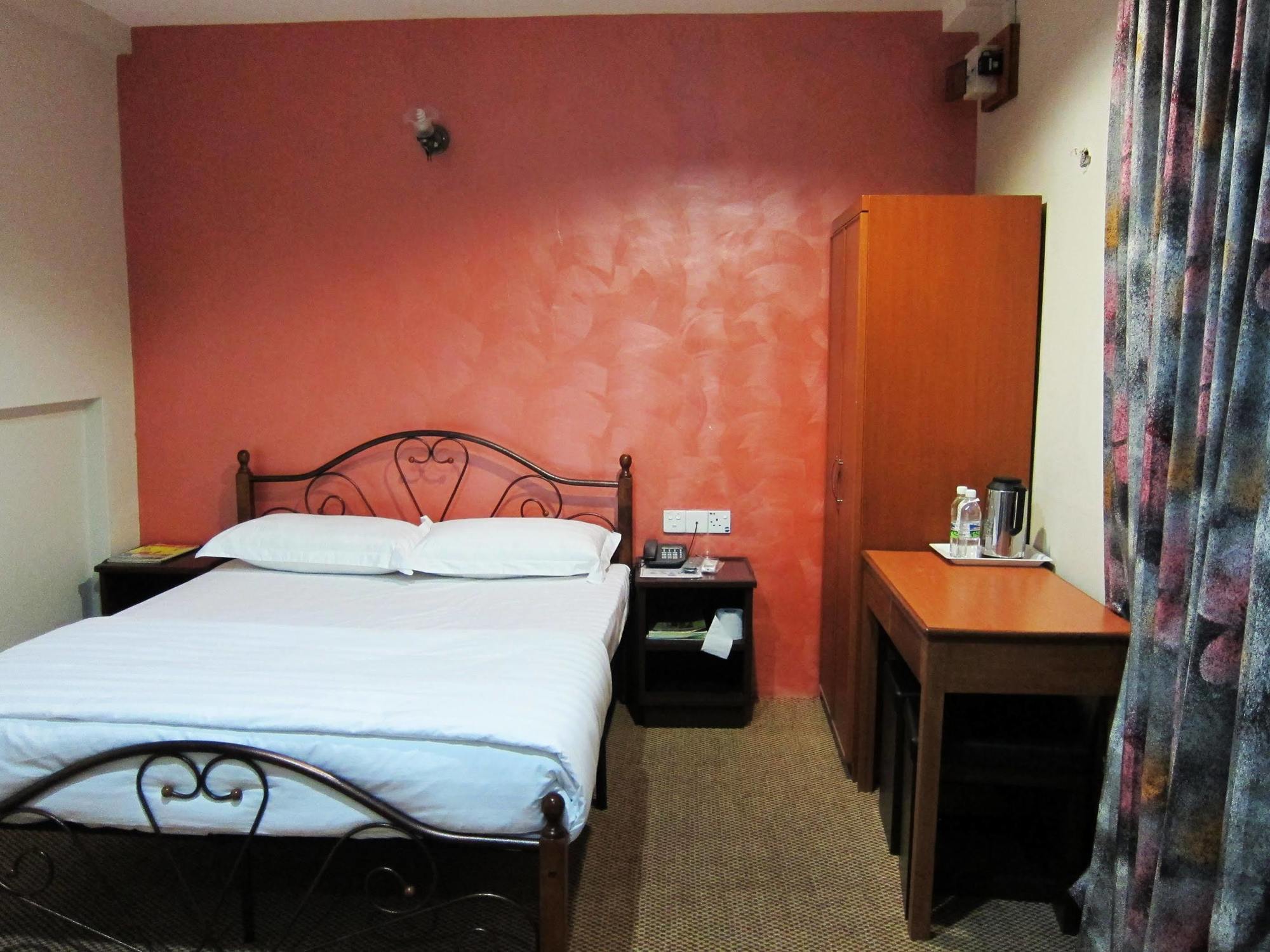Oriental Inn Kuching Extérieur photo