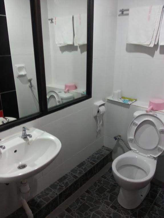Oriental Inn Kuching Extérieur photo