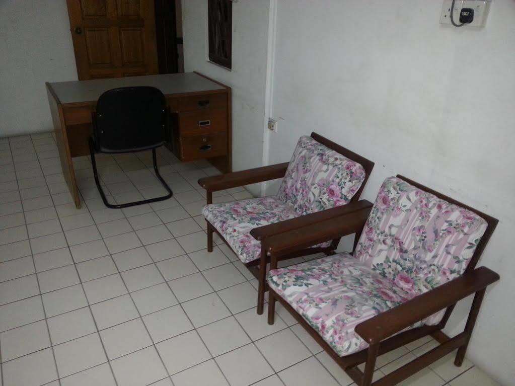 Oriental Inn Kuching Extérieur photo