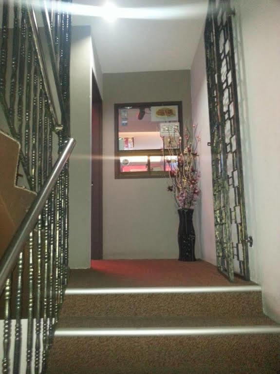 Oriental Inn Kuching Extérieur photo