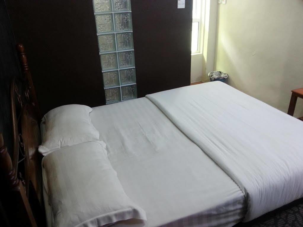 Oriental Inn Kuching Extérieur photo